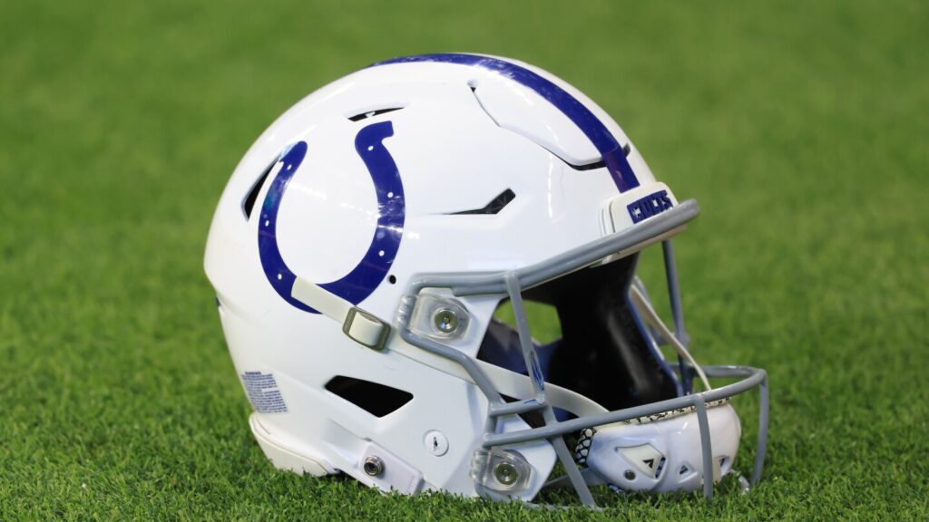 Colts claim DT Eric Johnson II off waivers