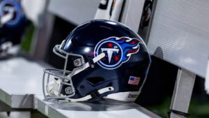 Titans sign TE Drake Dabney, waive two
