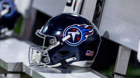 Titans sign TE Drake Dabney, waive two