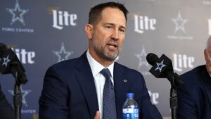 Brian Schottenheimer moves Cowboys’ lockers, with Dak Prescott now next to Micah Parsons