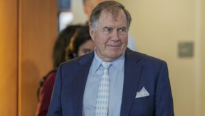 Bill Belichick’s book-tour adventure moves news needle in the UK