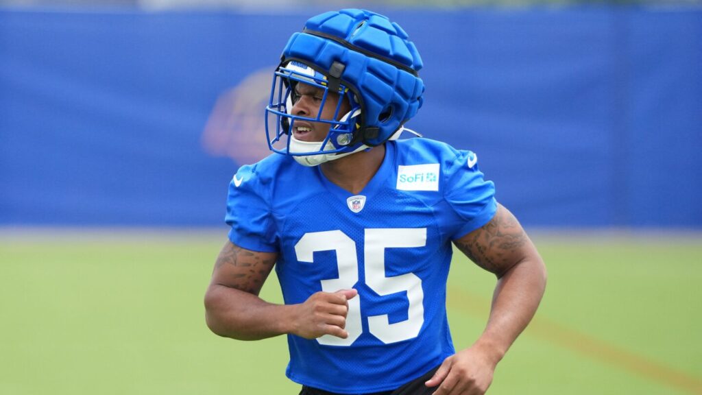 Rams sign fourth-rounder Jarquez Hunter