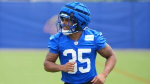 Rams sign fourth-rounder Jarquez Hunter