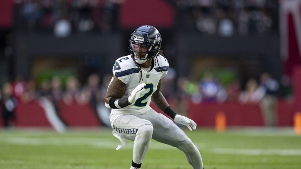 Browns to sign Rayshawn Jenkins