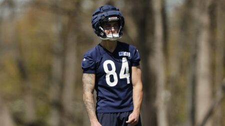Bears first-round pick Colston Loveland focused on mental reps at rookie minicamp