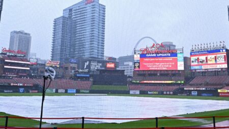 Mets-Cardinals game postponed by weather, will be made up in Sunday doubleheader