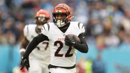 Geno Stone agrees to pay cut with Bengals