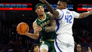 Why Yaxel Lendeborg withdrawing from the 2025 NBA Draft to play for Dusty May at Michigan is right decision