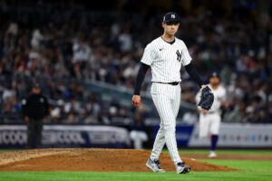 Yankees closer Luke Weaver could reportedly miss 4-6 weeks with hamstring injury, potentially opening door for Devin Williams