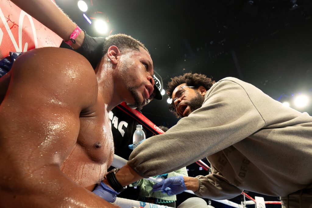 Teofimoz Lopez won’t fight Devin Haney due to ‘confidential personal reasons’