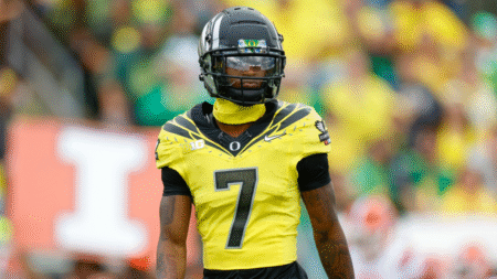 Evan Stewart injury: Oregon star WR suffers lower body injury, putting status for 2025 season in question
