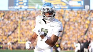 Evan Stewart injury: Oregon WR addresses timeline ‘on the road to recovery’ from knee issue