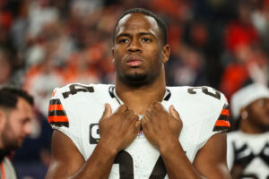 Former All-Pro Browns RB Nick Chubb reportedly expected to sign with Texans