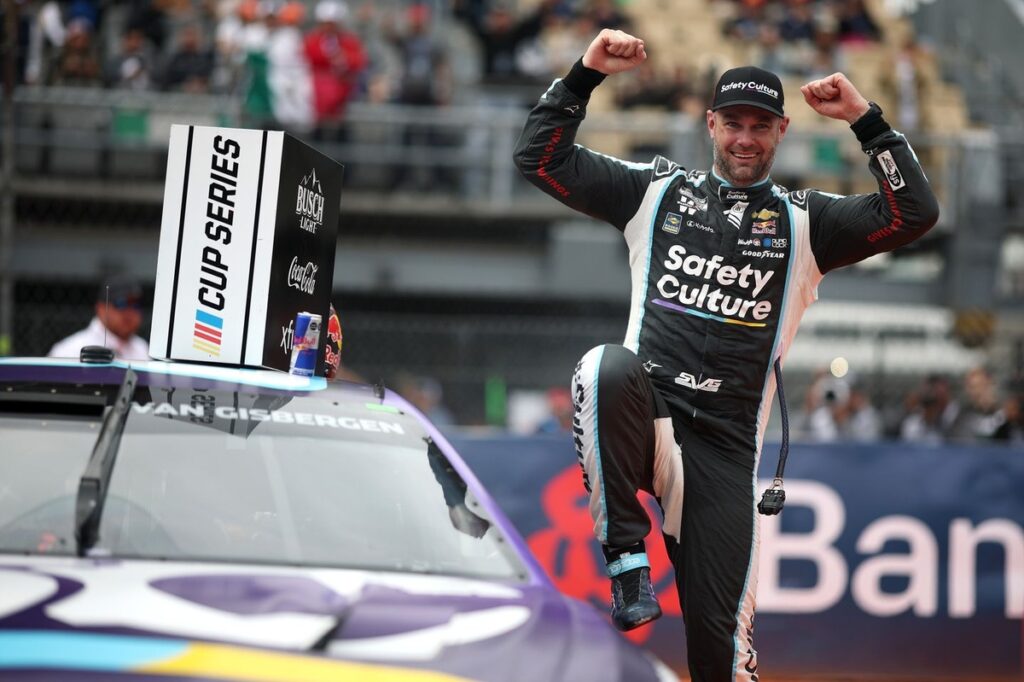 How Shane van Gisbergen’s Mexico win completely changes the playoff picture
