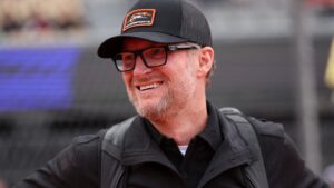Dale Earnhardt Jr. to serve as crew chief in Pocono Xfinity race
