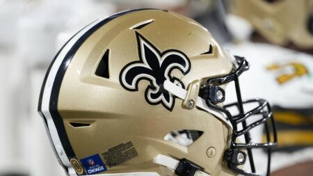 Saints waive DB Travion Fluellen