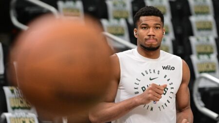 Is Giannis Antetokounmpo trade this summer dead? Latest speculation tries to keep that ember burning.
