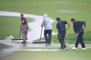 Heavy rain halts final round of US Open at soaked Oakmont