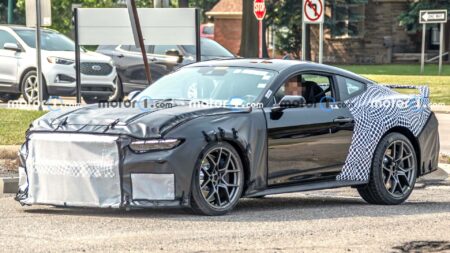 Next-Gen Shelby GT500 Looks Absolutely Menacing in New Spy Shots