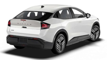 The Base 2026 Nissan Leaf Doesn’t Get The Cool Taillights
