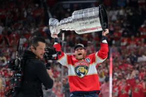 Panthers' Sam Bennett Signals To Fans Likely Extension