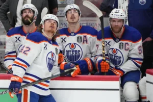 The Edmonton Oilers Should Learn From The Champs And Make Bold Moves