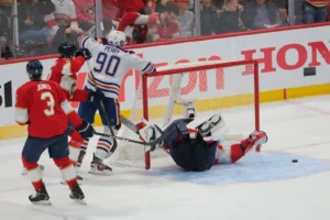 Panthers blow three-goal lead, lose Game 4 to Oilers in overtime