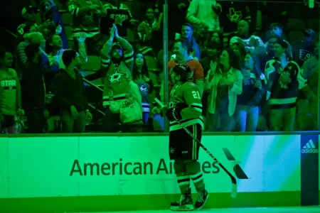 NHL Trade Rumors: Flyers Can Get Their Own 'Star' in Jason Robertson