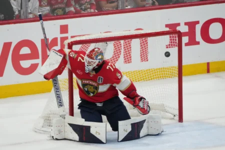 Panthers Need More Than Mediocrity From Bobrovsky In Final Stretch