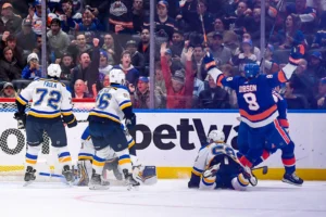 St. Louis Blues Have ‘Poked Around’ On Islanders Noah Dobson