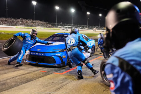 Federal judge calls on NASCAR, teams to settle bitter antitrust battle