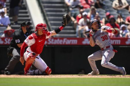 Angels miss chance to move above .500, losing to Nationals
