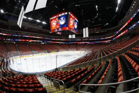 The Hockey News Playoff Frenzy Live: Join The Chat As Oilers Host Panthers In Game 1 Of Cup Final