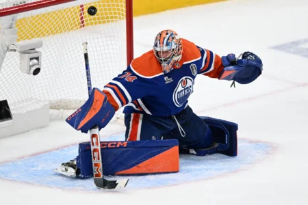 With Gibson Off The Board, Oilers’ Goalie Hunt Gets Harder