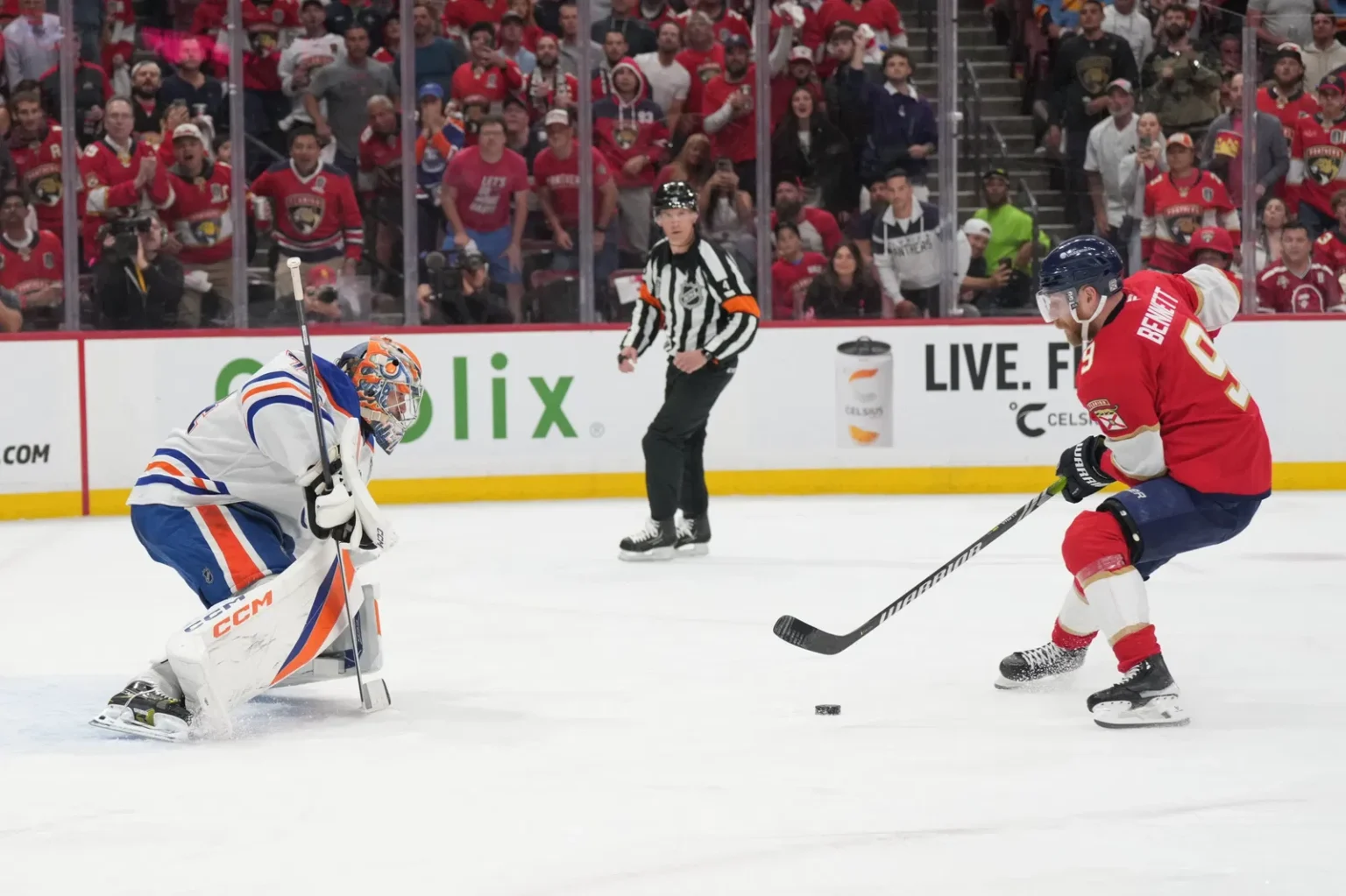 'I Think He's Got The Bubonic Plague' — Panthers Coach Explains Why Teams Should Steer Clear of UFA Sam Bennett