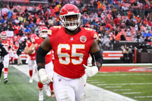 Chiefs star Chris Jones on Trey Smith signing franchise tag: ‘It’s good Trey didn’t take my approach’