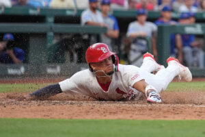 Cardinals’ Masyn Winn scores from second base on sac fly after Cubs star Pete Crow-Armstrong forgets number of outs