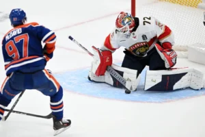 Former Flyers Goalie Sergei Bobrovsky Makes NHL Playoffs History