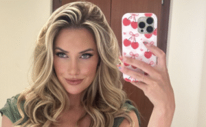 Paige Spiranac Grabs Attention With New Mirror Selfie