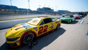 NASCAR race at Iowa Speedway sells out again, series announces