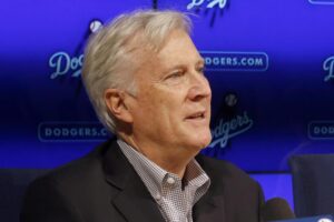 Lakers selling majority ownership of franchise to Dodgers owner