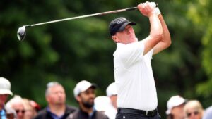 Steve Stricker plays through pain at AmFam Championship, surgery ahead