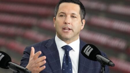 Adam Schefter will be on-course reporter