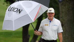 Ernie Els looks to defend title