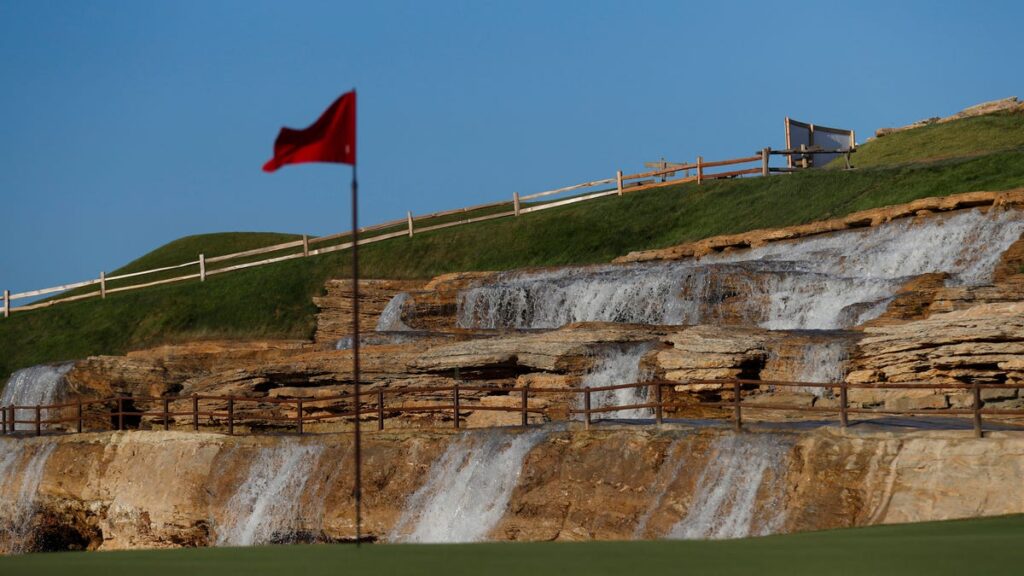 Did Tiger Woods contribute to new Big Cedar Lodge course?