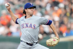 Jacob deGrom loses no-hitter in 8th inning of his best outing since returning from Tommy John surgery