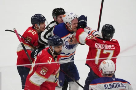 Oilers' Walman fined K as Panthers stayed cool amid fight-filled Game 3