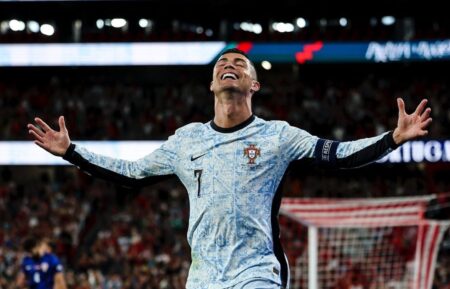 Spain star backs Cristiano Ronaldo over 1000-goal target