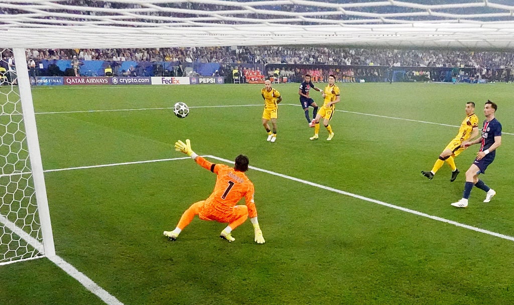 Doue's shot takes a touch off Federico di Marco as it beats Yann Sommer, doubling PSG’s lead