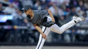 Mets option RHP Justin Garza to Triple-A, call up RHP Ty Adcock
